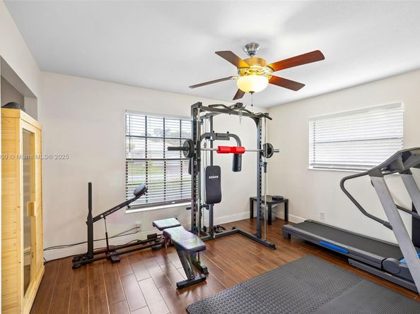 1266 NW 111th Way, Coral Springs FL 33071