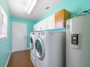 1266 NW 111th Way, Coral Springs FL 33071
