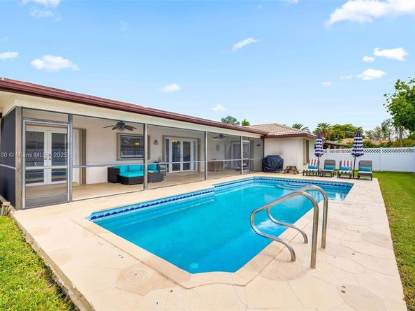 1266 NW 111th Way, Coral Springs FL 33071