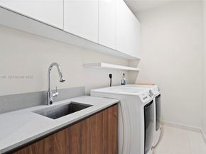 3581 E Glencoe St 403, Miami FL 33133