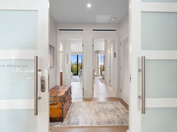 3581 E Glencoe St 403, Miami FL 33133