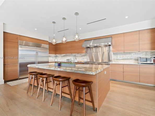 3581 E Glencoe St 403, Miami FL 33133