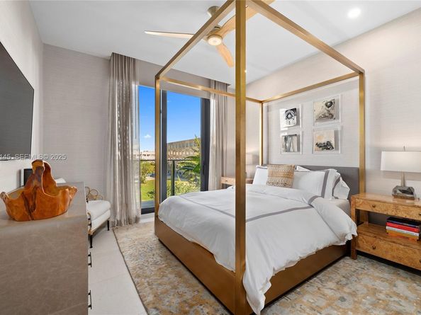 3581 E Glencoe St 403, Miami FL 33133