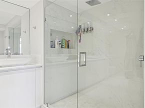 3640 Yacht Club Dr 1007, Aventura FL 33180