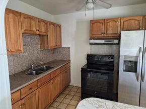 9201 SW 43rd Ter, Miami FL 33165