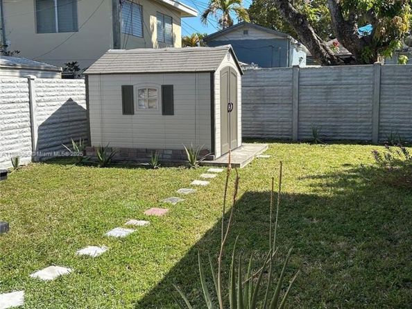 3410 SW 24th St, Miami FL 33145