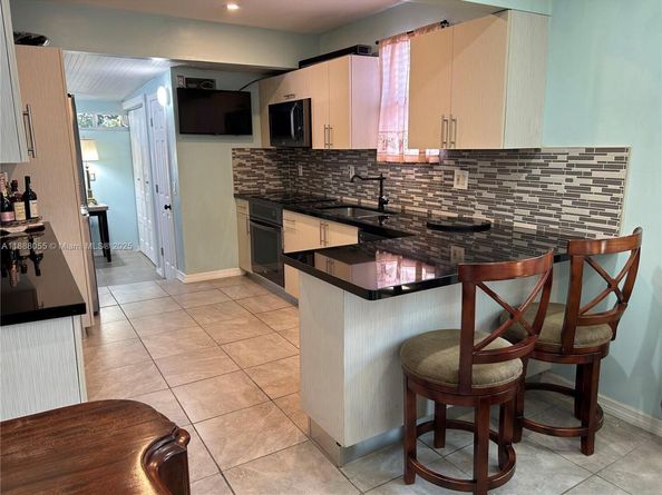 3410 SW 24th St, Miami FL 33145