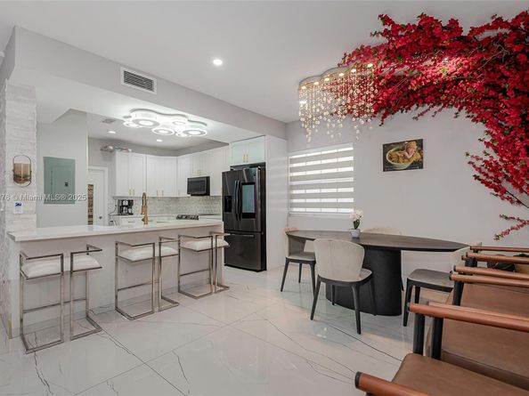 4028 NW 23rd Ct, Miami FL 33142