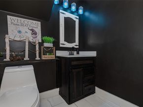 4028 NW 23rd Ct, Miami FL 33142