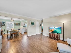 7621 SW 55th Ave 22B, Miami FL 33143