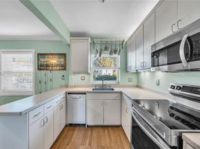 7621 SW 55th Ave 22B, Miami FL 33143