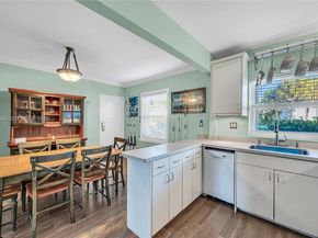 7621 SW 55th Ave 22B, Miami FL 33143