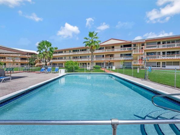 5300 Washington St C111, Hollywood FL 33021