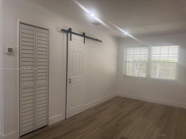 1657 SW 44th Ave, Fort Lauderdale FL 33317