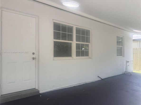 1657 SW 44th Ave, Fort Lauderdale FL 33317