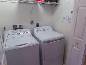 3993 S Allerdale Pl, Coconut Creek FL 33073