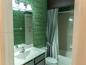 3993 S Allerdale Pl, Coconut Creek FL 33073