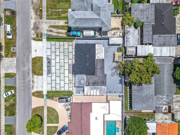 7410 SW 39th St, Miami FL 33155