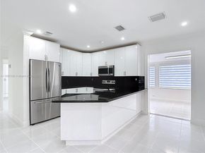 7410 SW 39th St, Miami FL 33155