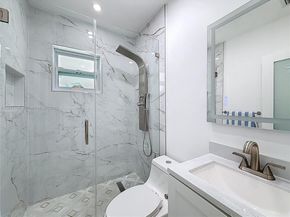 7410 SW 39th St, Miami FL 33155