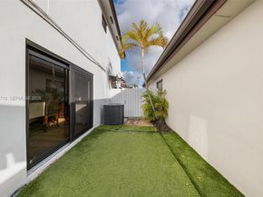 1140 SW 85th Ct, Miami FL 33144