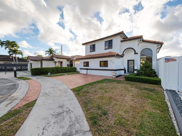 1140 SW 85th Ct, Miami FL 33144