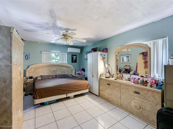 1381 NE 154th St, North Miami Beach FL 33162