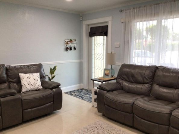 1318 SW 49th Ter, Fort Lauderdale FL 33317