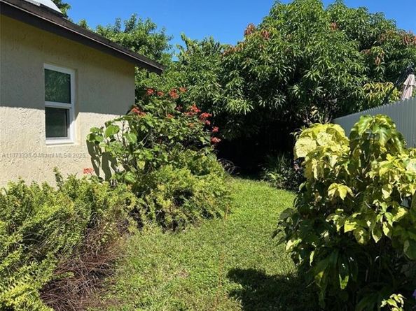 6061 NW 198th Ter, Miami FL 33015