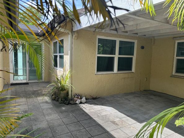 6061 NW 198th Ter, Miami FL 33015