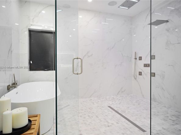 741 NE 80th St, Miami FL 33138