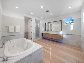 6109 W Laguna Dr W 6109, Miami Beach FL 33141