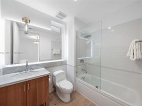 6109 W Laguna Dr W 6109, Miami Beach FL 33141