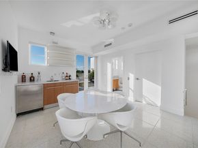 6109 W Laguna Dr W 6109, Miami Beach FL 33141
