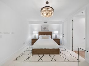 6109 W Laguna Dr W 6109, Miami Beach FL 33141