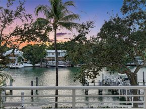 6109 W Laguna Dr W 6109, Miami Beach FL 33141