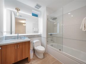 6109 W Laguna Dr W 6109, Miami Beach FL 33141