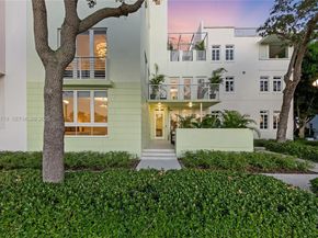 6109 W Laguna Dr W 6109, Miami Beach FL 33141