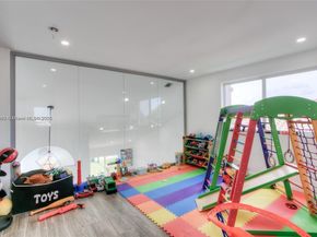 18515 NW 55th Ave, Miami Gardens FL 33055