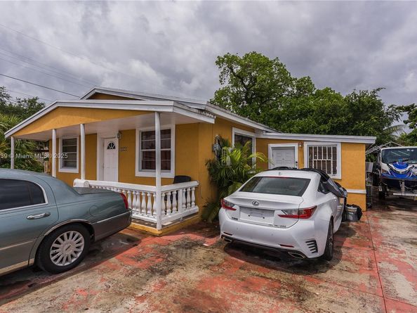 10040 NW 8th Ave, Miami FL 33150