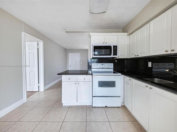 6808 SW 22nd Ct, Miramar FL 33023