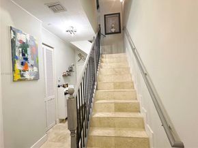 1616 NE 9th St, Fort Lauderdale FL 33304