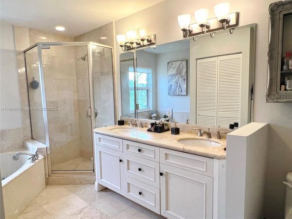 1616 NE 9th St, Fort Lauderdale FL 33304