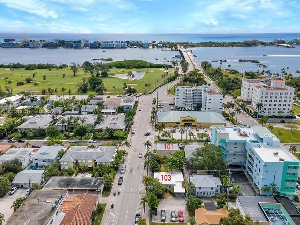 101 Lucerne Ave, Lake Worth FL 33460