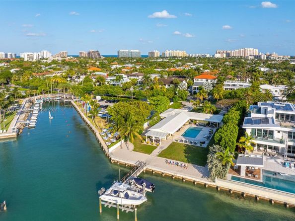 200 Harbor Dr, Key Biscayne FL 33149