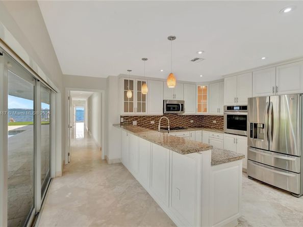 200 Harbor Dr, Key Biscayne FL 33149