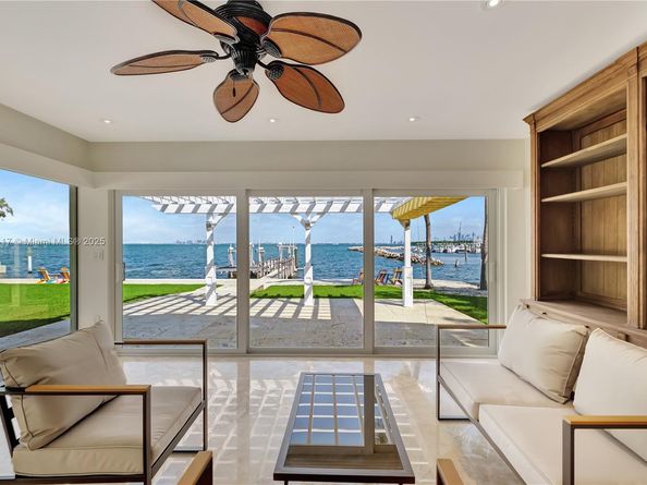 200 Harbor Dr, Key Biscayne FL 33149