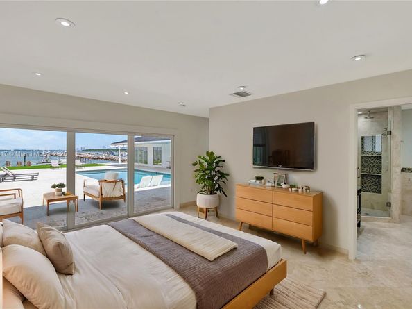200 Harbor Dr, Key Biscayne FL 33149