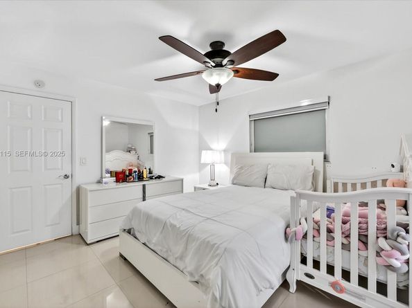 1071 W 37th St, Hialeah FL 33012