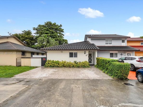 1071 W 37th St, Hialeah FL 33012